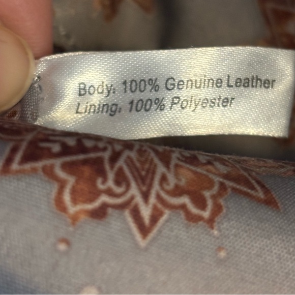 Hobo Cream Leather Tote - Picture 7 of 11